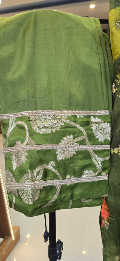 Green Bandhini Coords