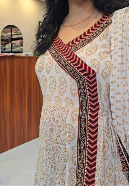 Off White Anarkali Dupatta Set